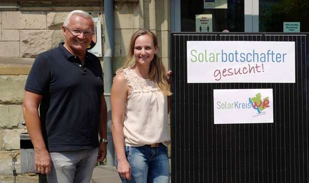 Landrat Achim Hallerbach (von links) und Klimaschutzmanagerin Janine Sieben 