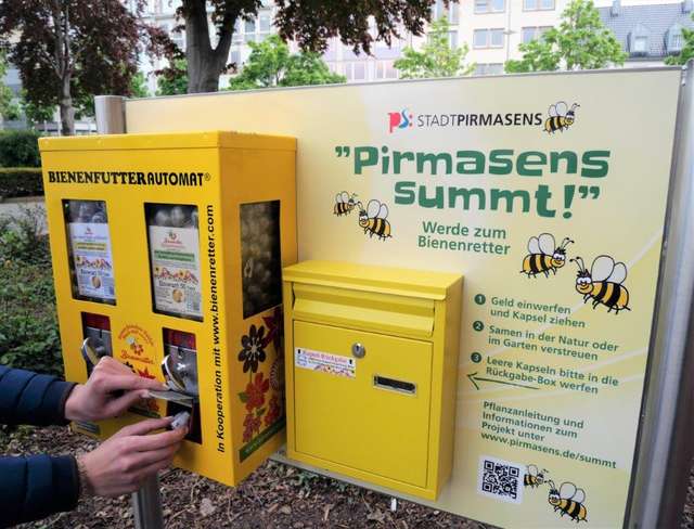 Alter Kaugummi-Automat gibt Blumensamen aus